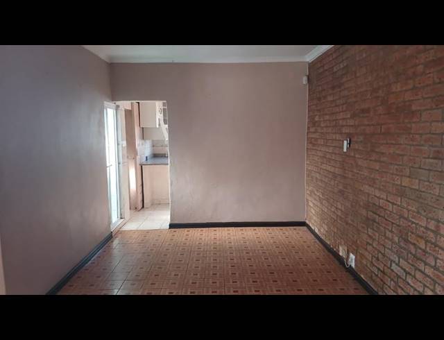 4 BEDROOM PROPERTY TO RENT IN MONTFORD